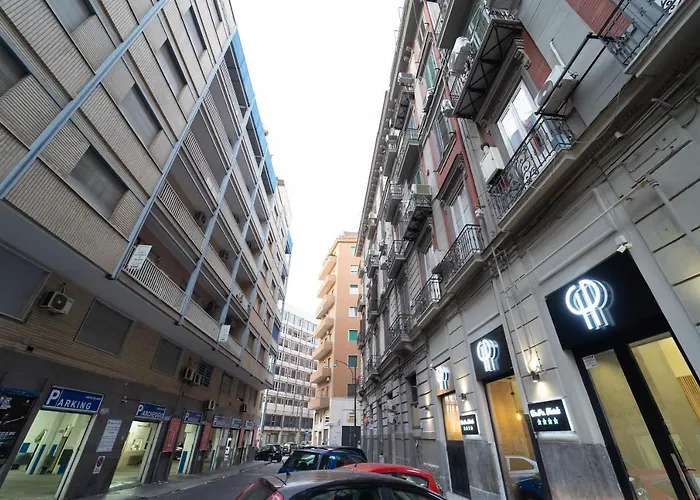 Le 4 Stagioni Dante H Centro, By Clapa Group