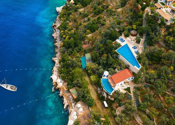 Luxury hotel only: Hotel Villa Mahal