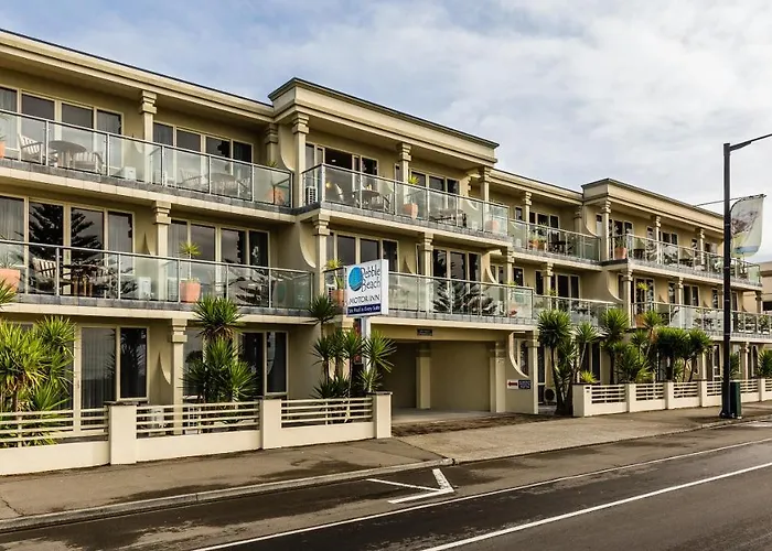 Motel: Pebble Beach Motor Inn