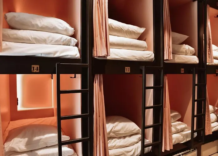 Hostel: Durty Nelly'S Inn